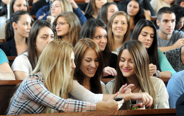 Предавања и на телефонима